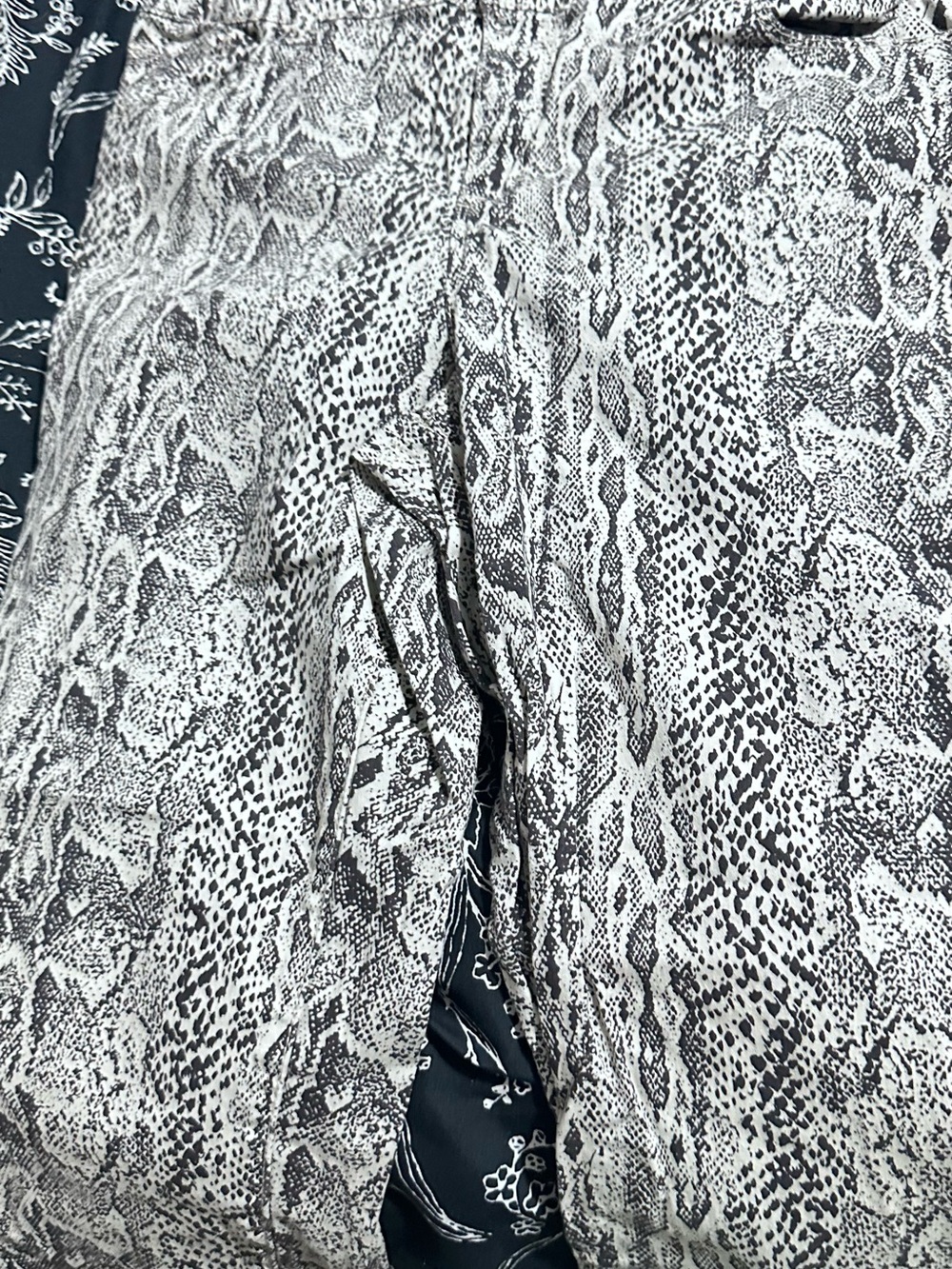 Style & Co. Snake-Pattern Jeggings - Size 16
